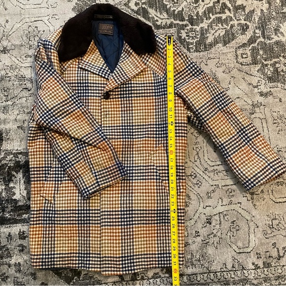 Vintage brown plaid houndstooth Pendleton, medium wool coat - Picture 11 of 11